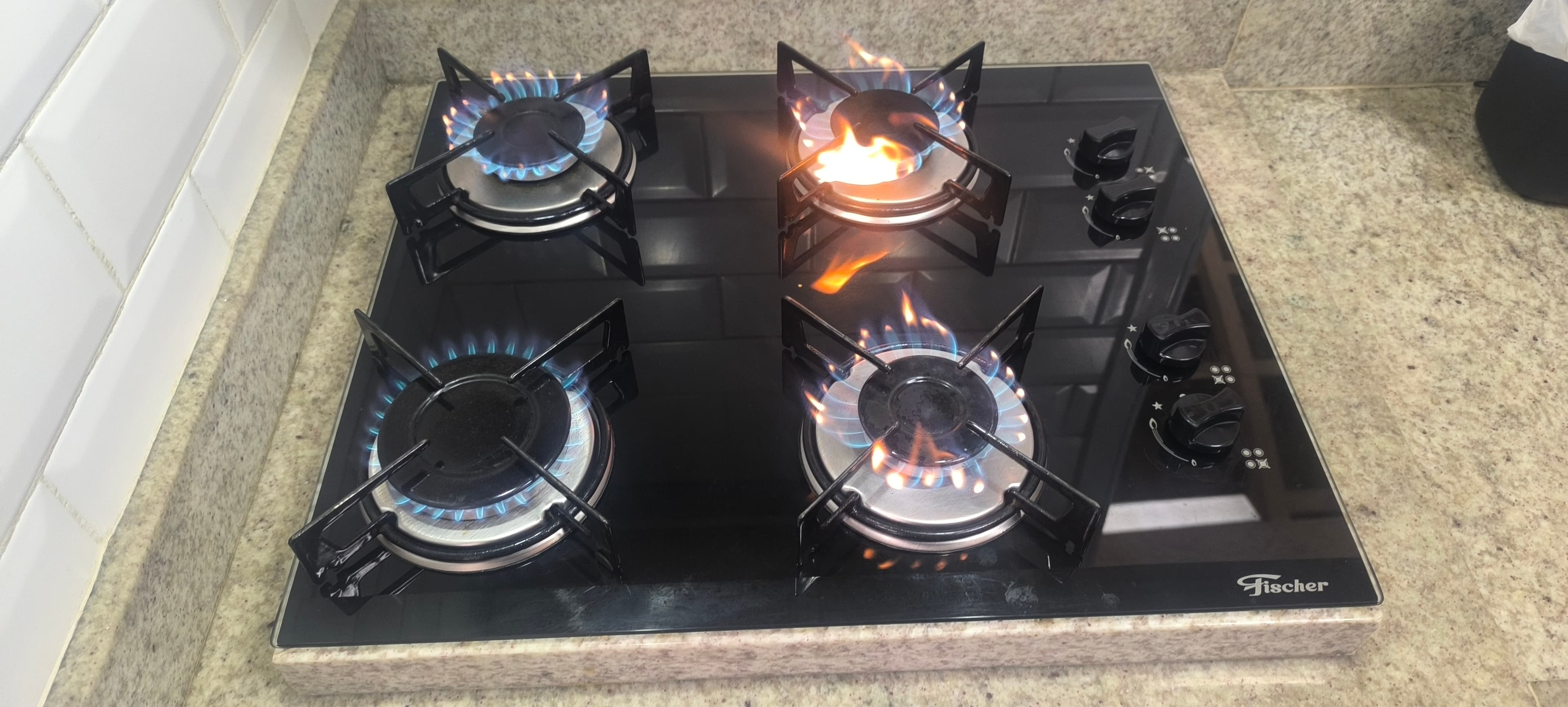 Cooktop Fischer consertado pela Lavex em Tatuí